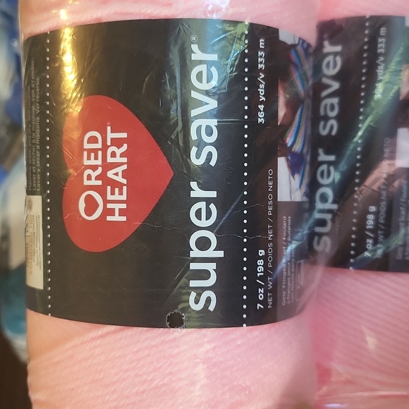 Red Heart Super Saver baby pink yarn - Picture 2 of 4
